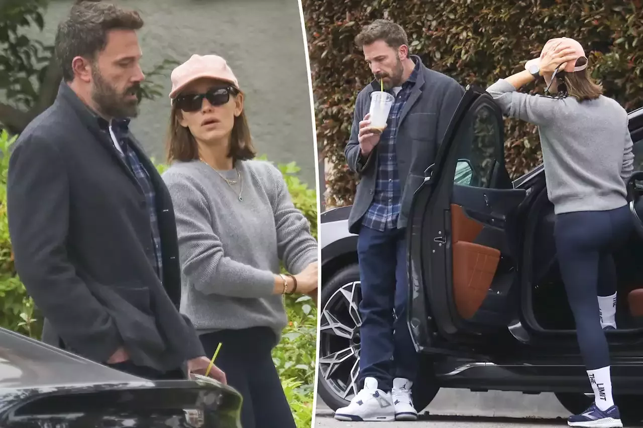 Ben Affleck Ex Wife Jennifer Garner Spotted Having Serious