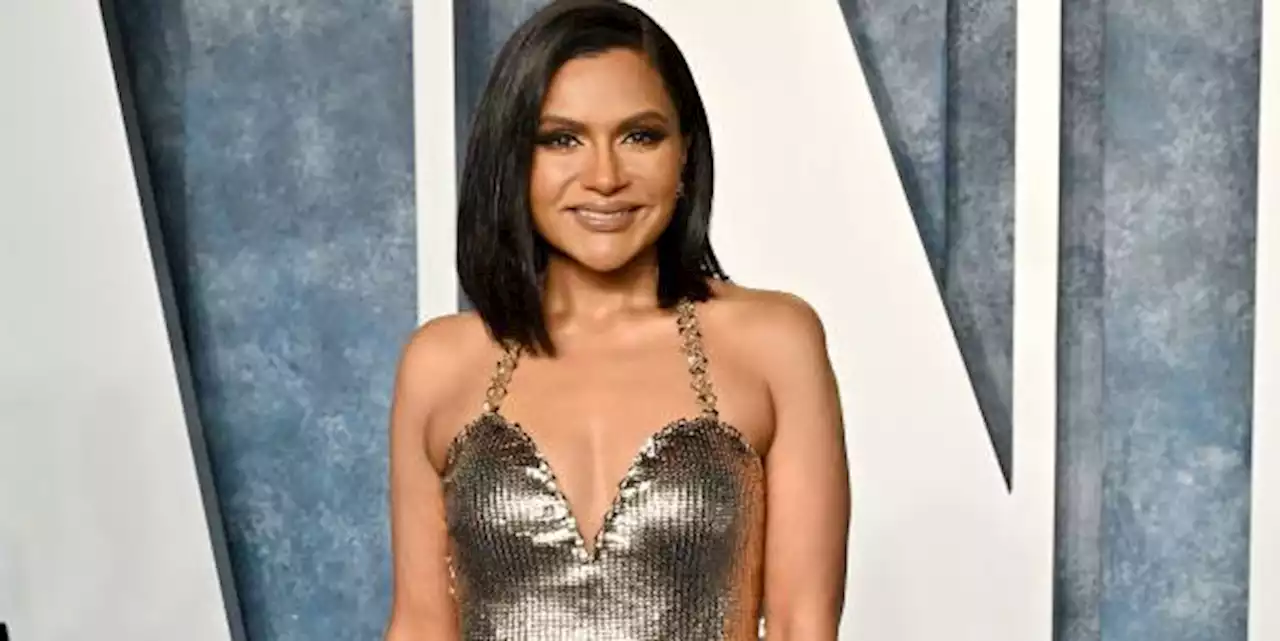 Mindy Kaling’s Legs Are So Toned in a New Swimsuit Pic on IG