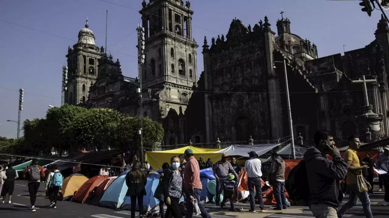 Tras presión de la CNTE, Morena da marcha atrás a iniciativa de AMLO sobre educación indígena