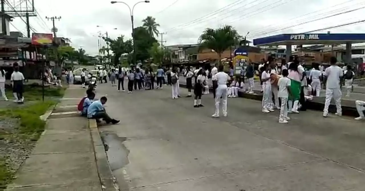 Cuando no es una cosa es la otra: estudiantes bloquean diferentes sectores en Buenaventura