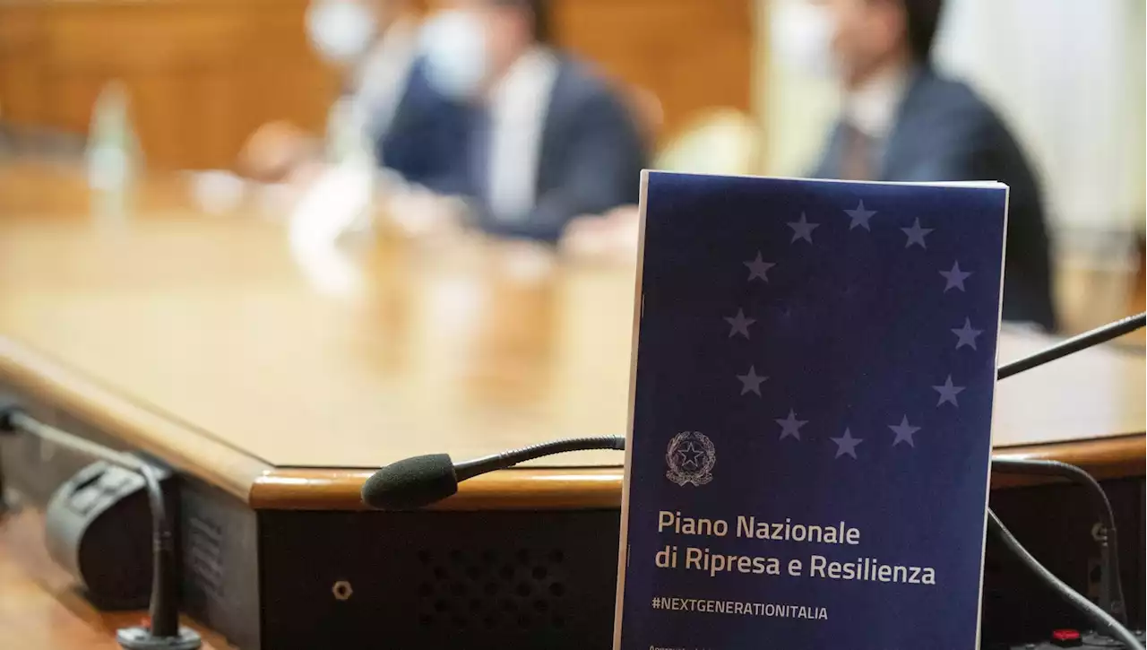 Pnrr, dal canile rinnovabile all'ippodromo: i mini-progetti che alimentano la preoccupazione della spesa inutile