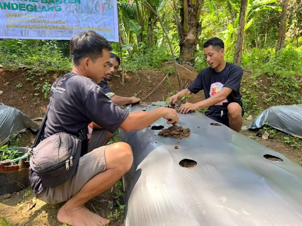 GMC Rangkul Sejumlah Organisasi Ajak Warga Praktikkan Budi Daya Cabai di Lahan Kosong |Republika Online