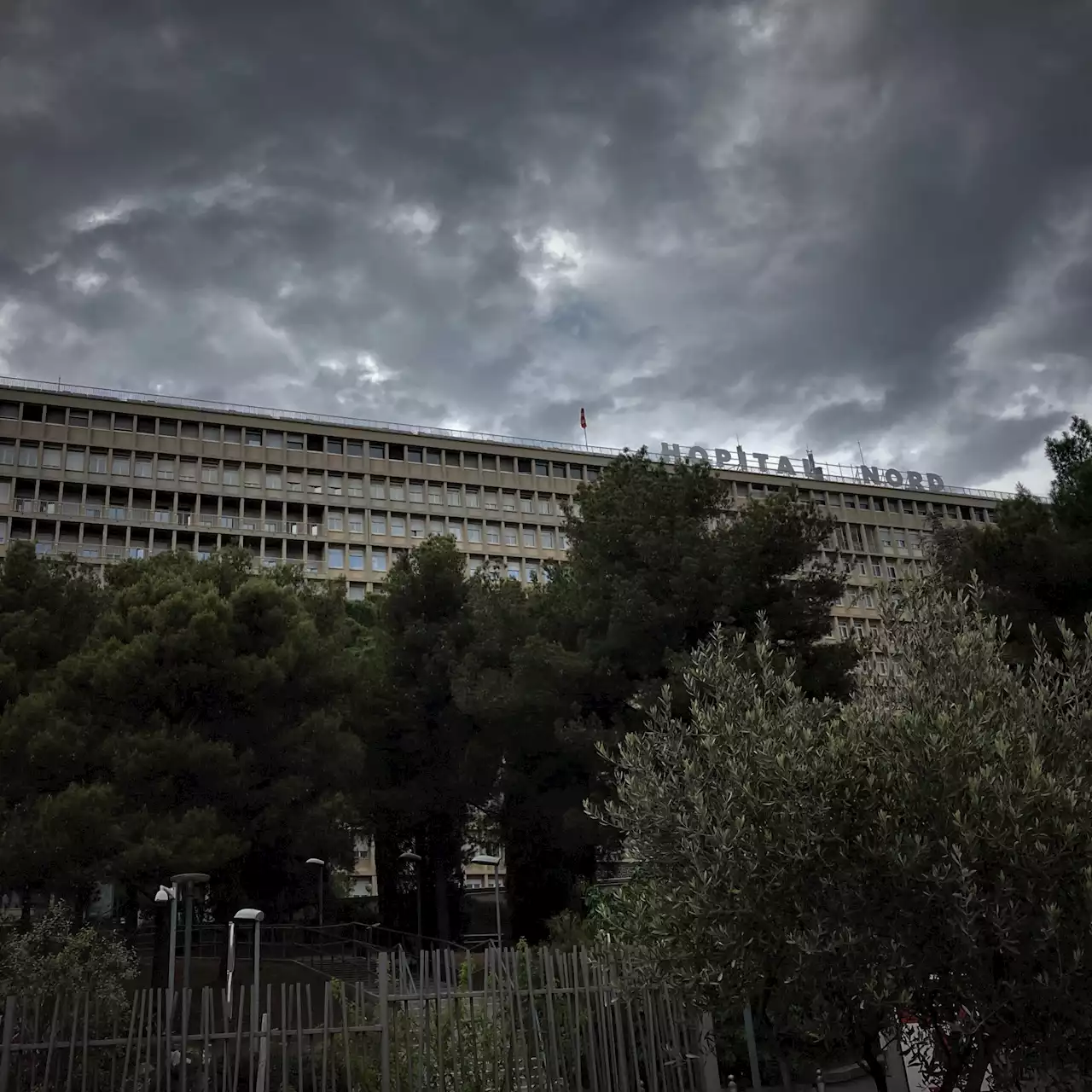 Marseille : comment infirmiers et médecins soignent les rescapés de fusillades