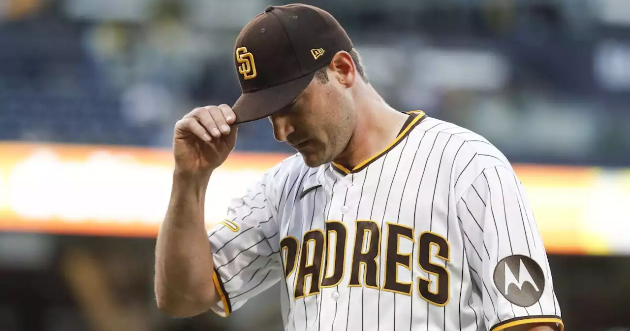 Padres can't come all the way back after Royals go up big against Seth Lugo