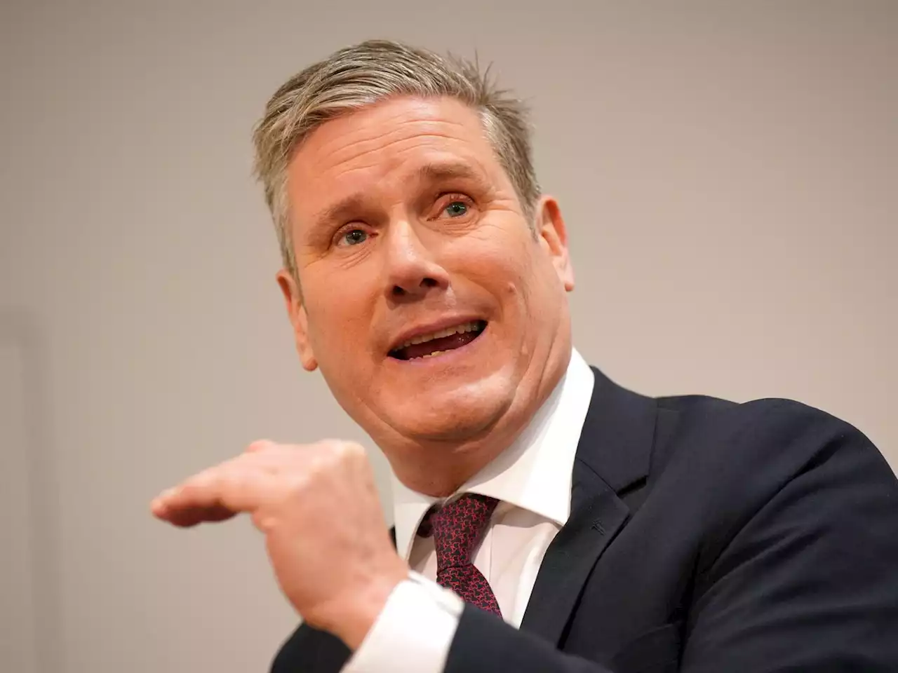 Starmer calls for discussion about building on green belt