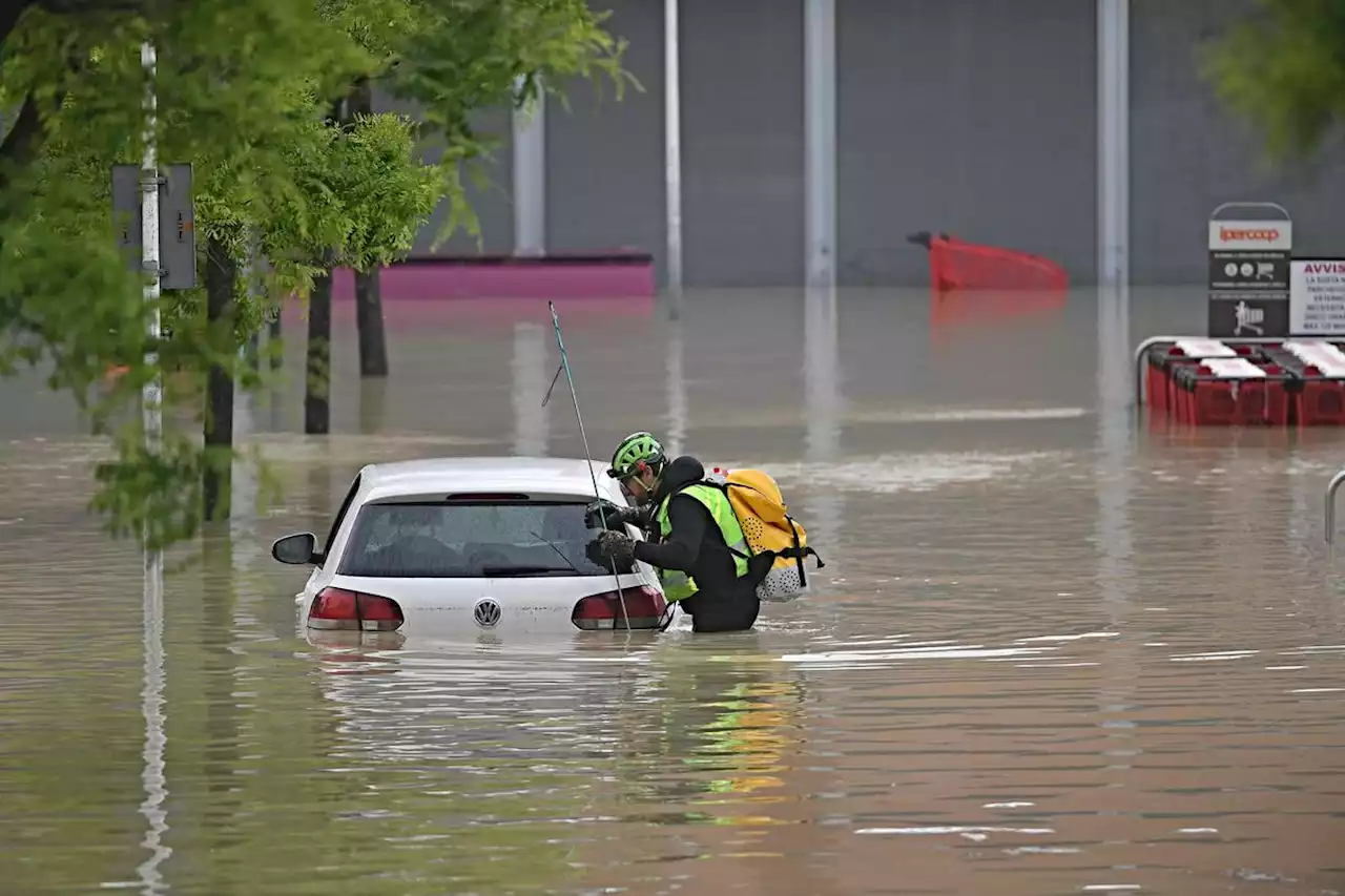 Vidéos. Inondations en Italie : « de l’eau à la poitrine », au moins huit morts et plus de 10 000 évacués