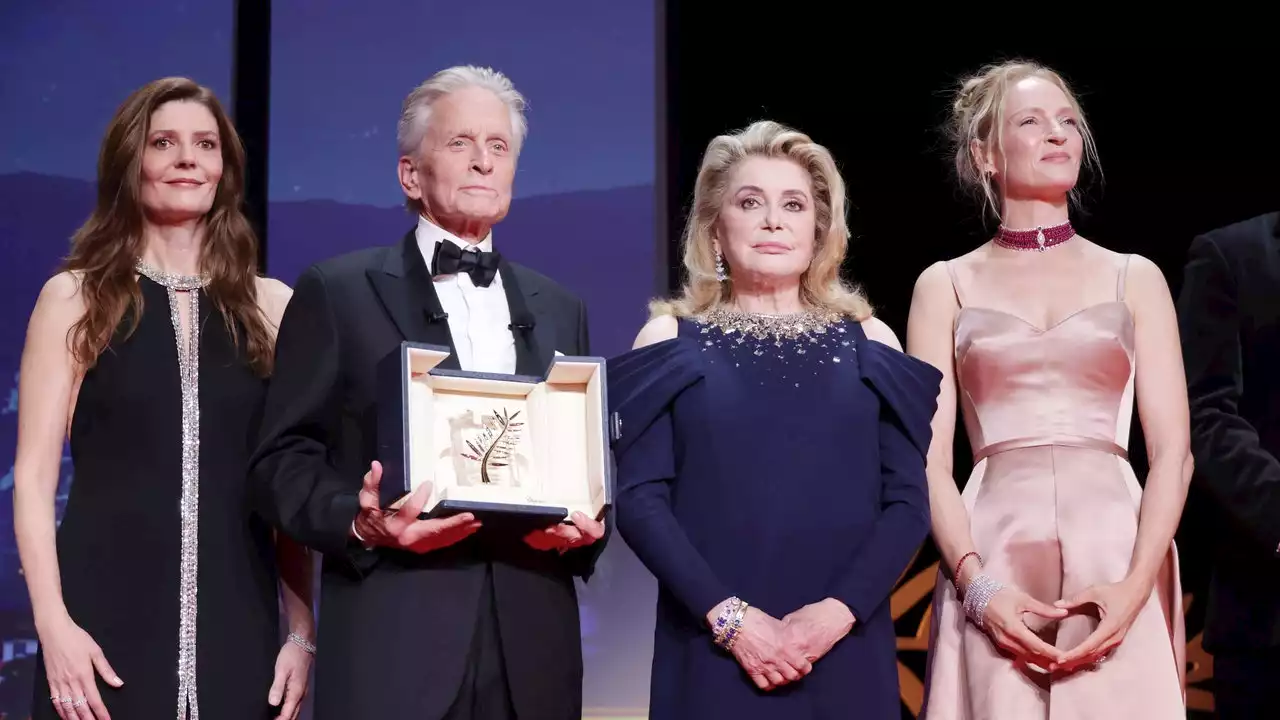 Festival di Cannes 2023: al via con le lacrime di Michael Douglas e l'emozione di Chiara Mastroianni e Catherine Deneuve