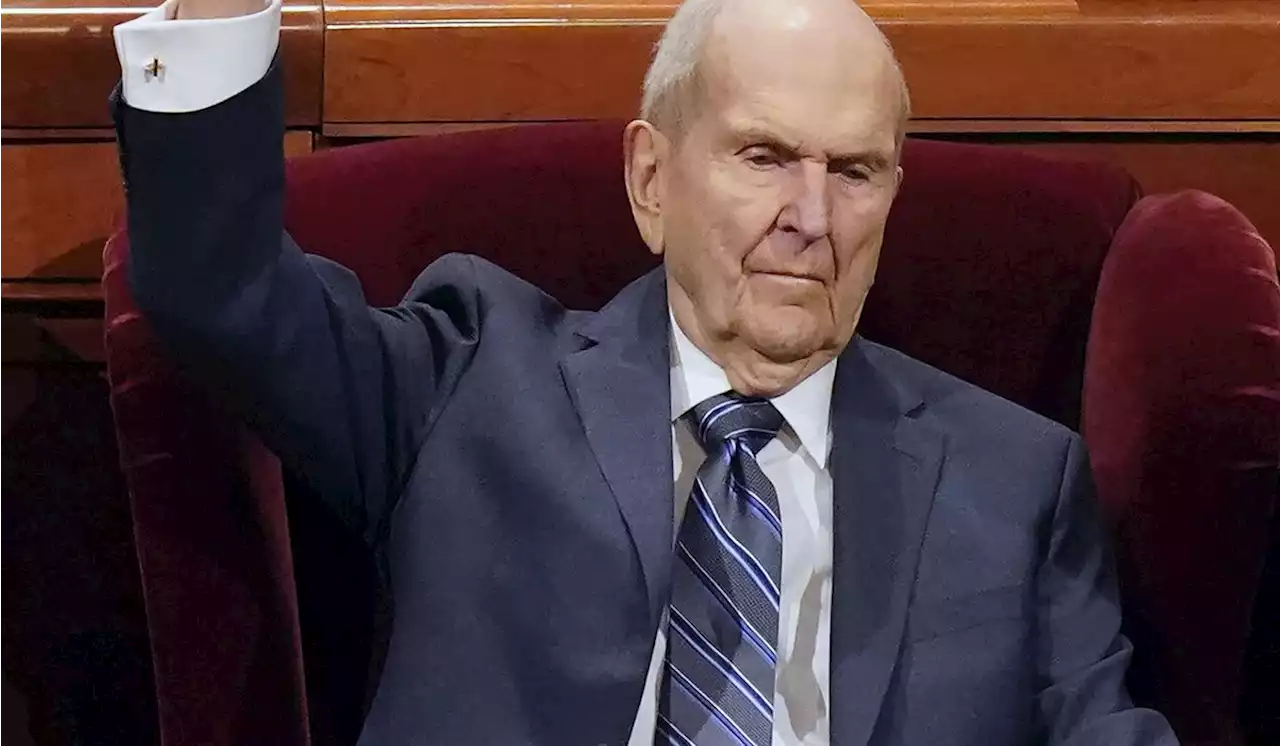 Russell Nelson, 98-year-old Mormon Church leader, admits use of wheelchair