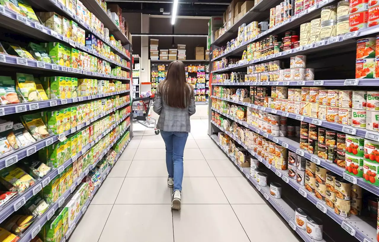 Pourquoi le prix des pâtes, du shampooings ou du café va baisser dès l’été