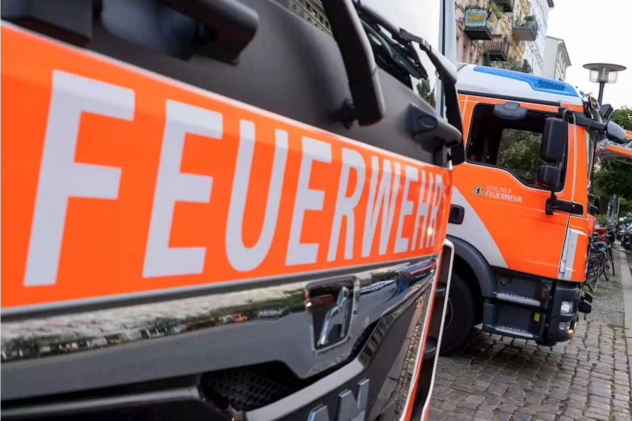 Feueranschlag in Friedrichshain: Vier Autos werden zerstört