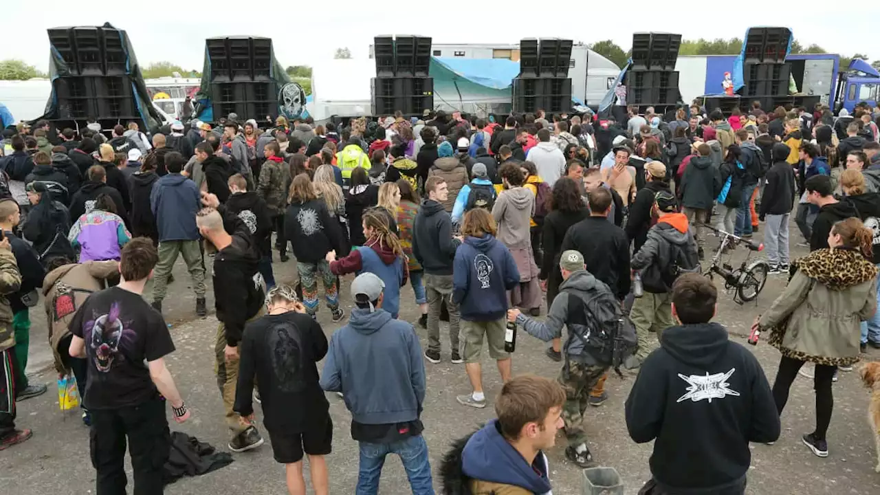 Indre: déjà 10.000 festivaliers rassemblés pour le Teknival malgré des arrêtés d'interdiction