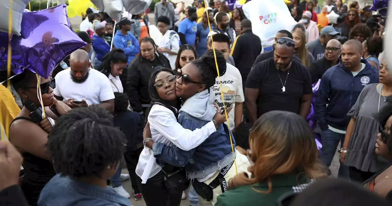 Indiana man charged with illegal transfer of gun found on suspect in Chicago cop slaying