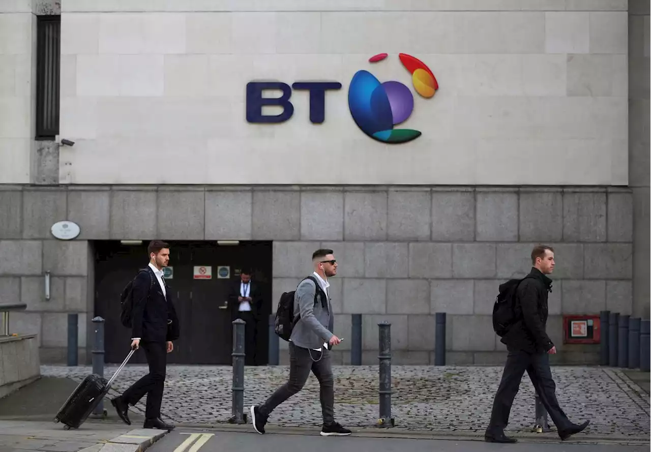 BT anuncia un recorte de plantilla de 55.000 personas y se desploma en Bolsa