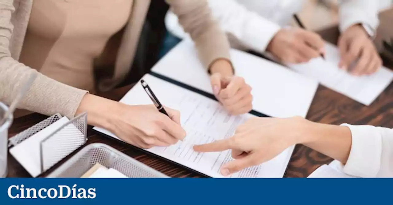 Estos son los contratos laborales que un autónomo puede hacer a un empleado