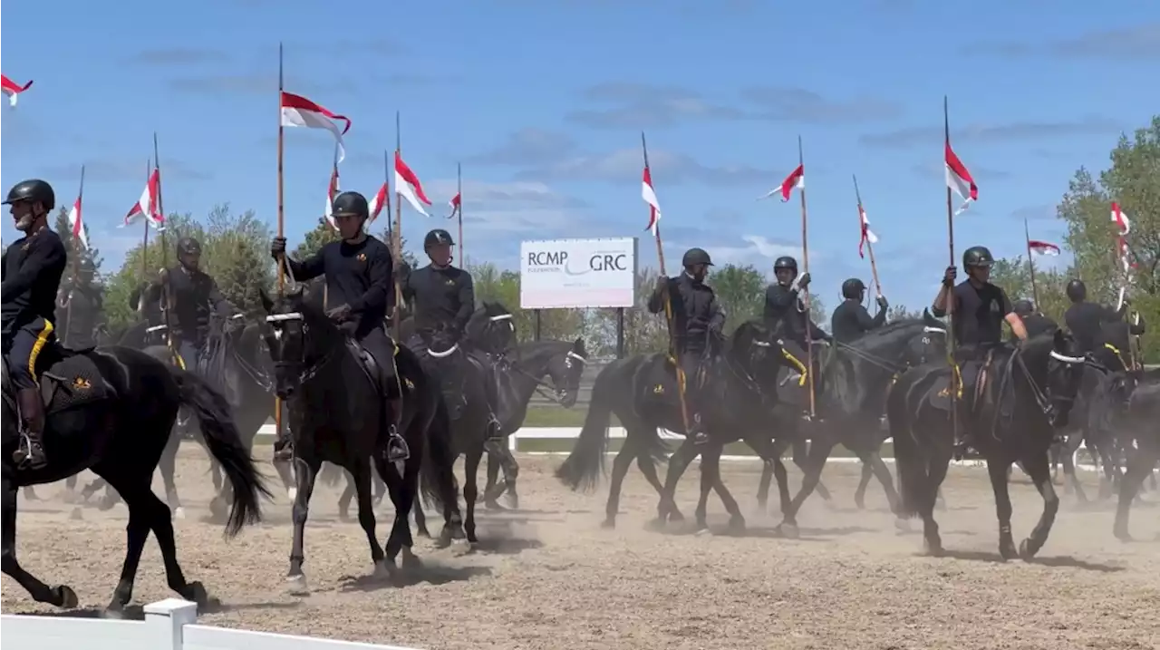 RCMP Musical Ride kicks off a new season with the Sunset Ceremonies in Ottawa