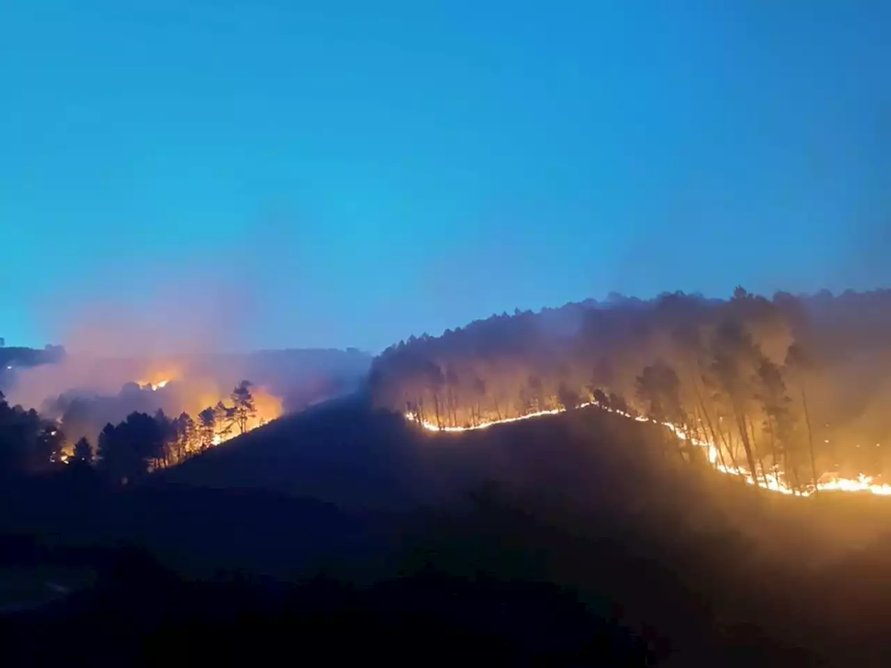 Un incendio en Pinofranqueado quema el corazón de Las Hurdes