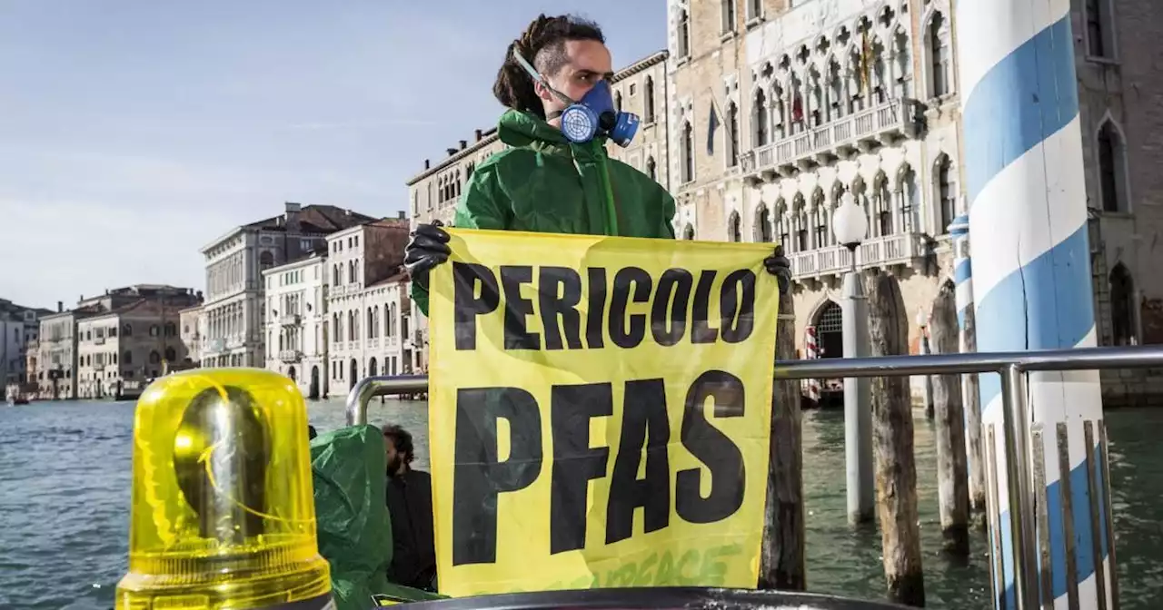 'Tracce di Pfas nelle acque della Lombardia': la denuncia di Greenpeace. Da Milano a Bergamo, ecco i dati della contaminazione - Il Fatto Quotidiano