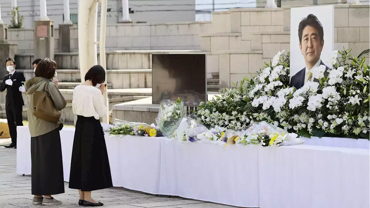 La violence contre les élus au Japon et au Canada