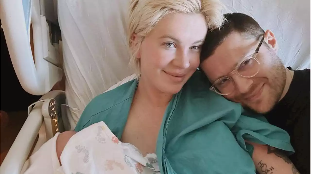 Ireland Baldwin: Alec Baldwins Tochter bringt Mädchen zur Welt