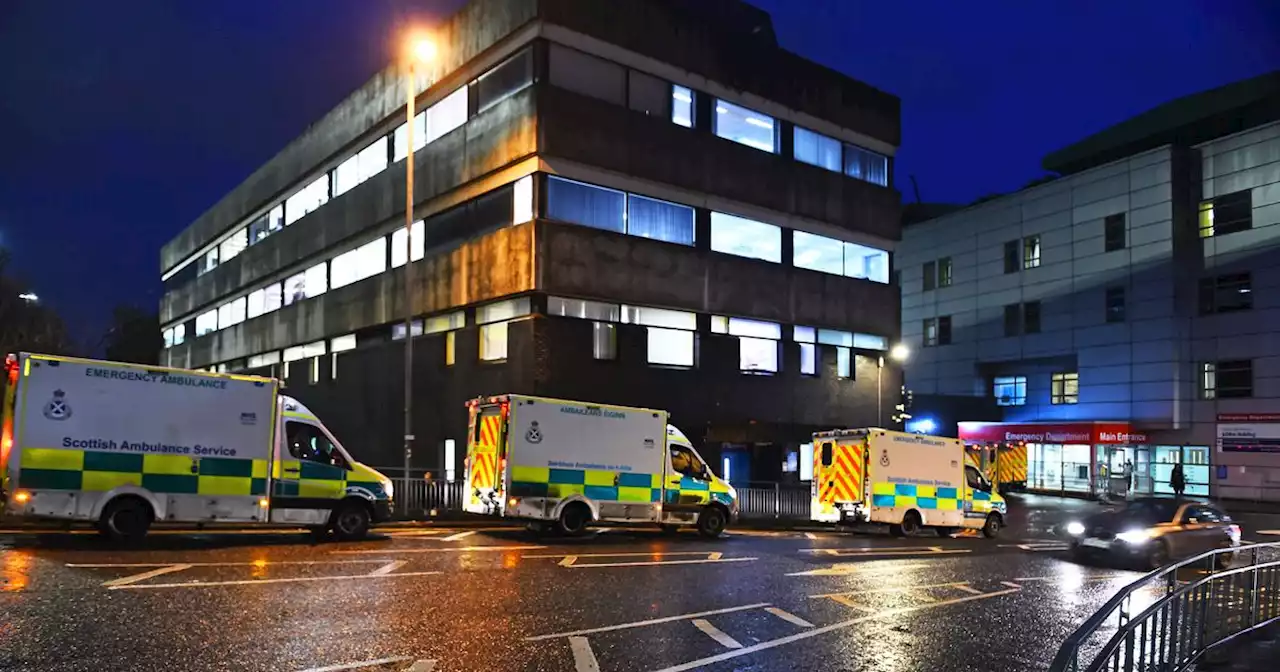 Police raced to Glasgow hospital after reports of a 'gun alert'