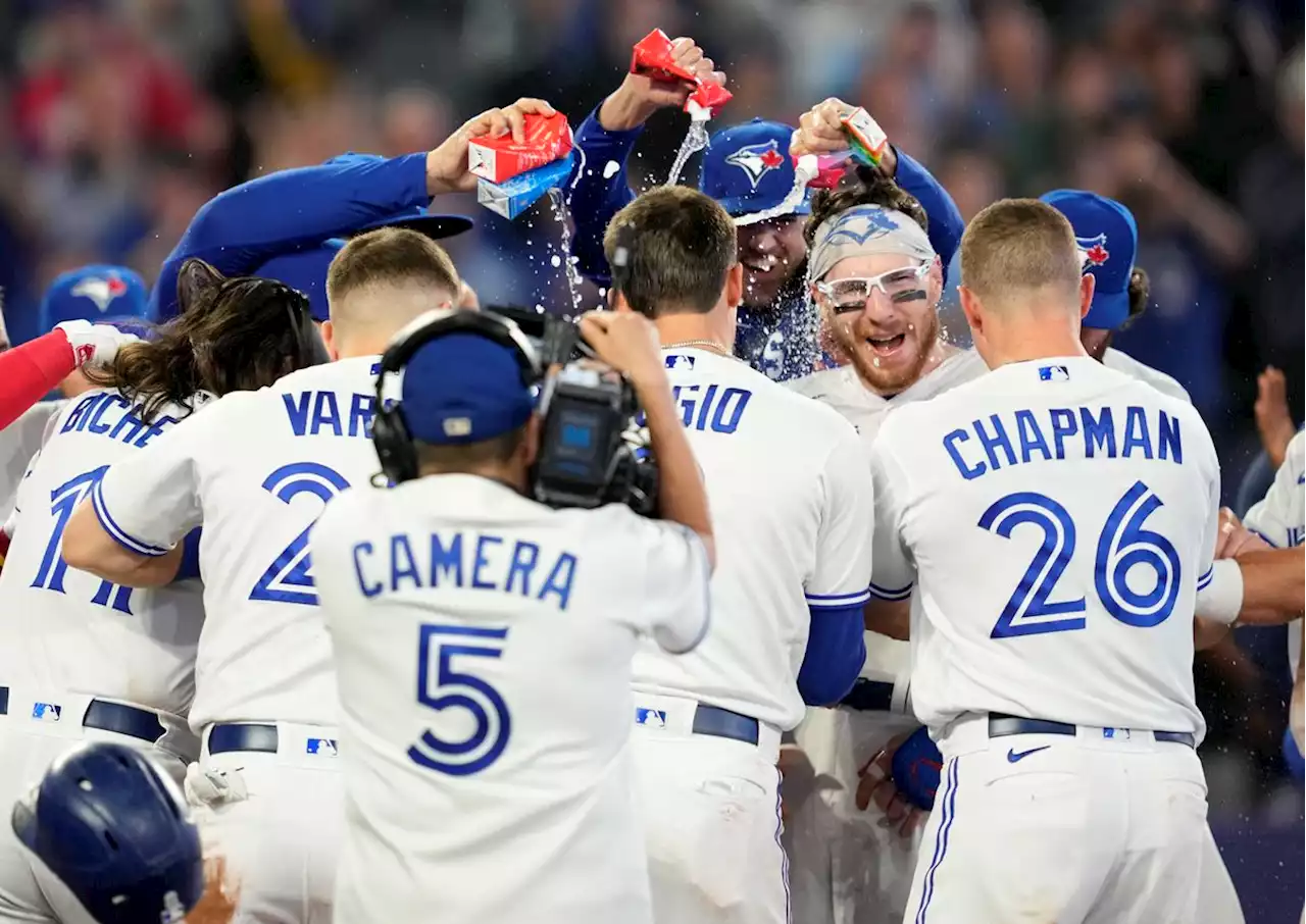 Jansen hits three-run walkoff homer in 10th inning as Blue Jays defeat Yankees 3-0