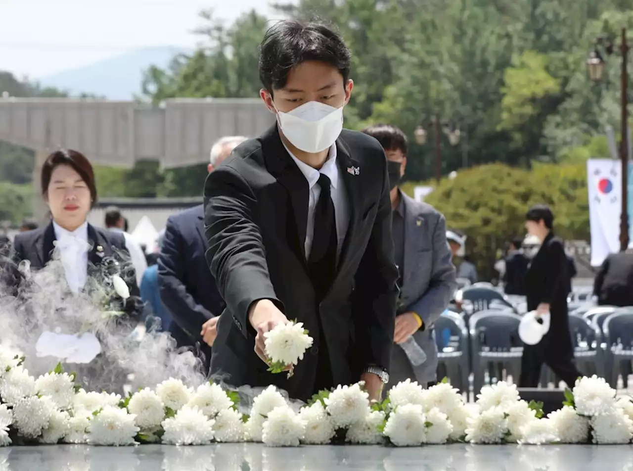 전두환 손자 “5·18 때 안 태어났으니 역사 배우는 것”