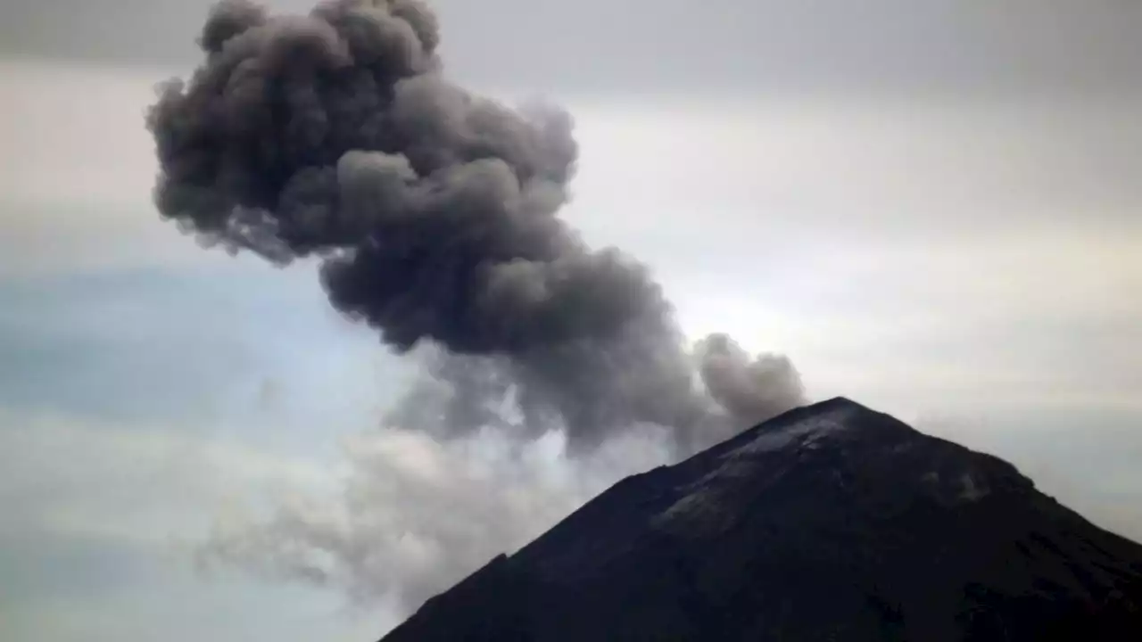 Por caída de ceniza, suspenden clases presenciales en municipios cercanos al volcán Popocatépetl