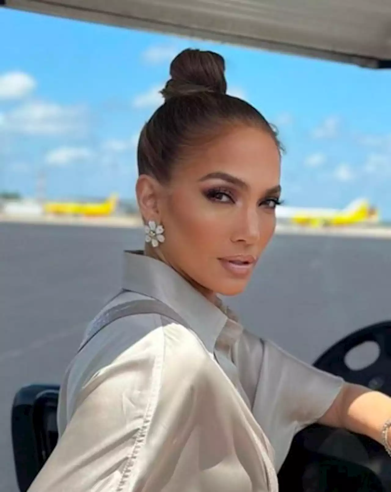 Jennifer Lopez says that her twins suffer because of having famous parents