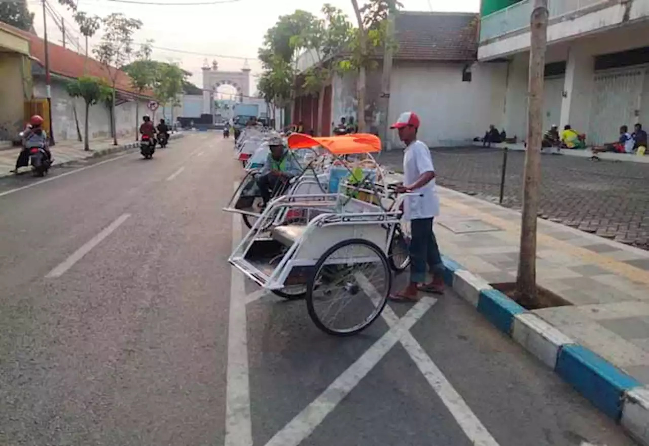 Lalulintas Becak Wisata di Kota Pasuruan Mulai Tertib