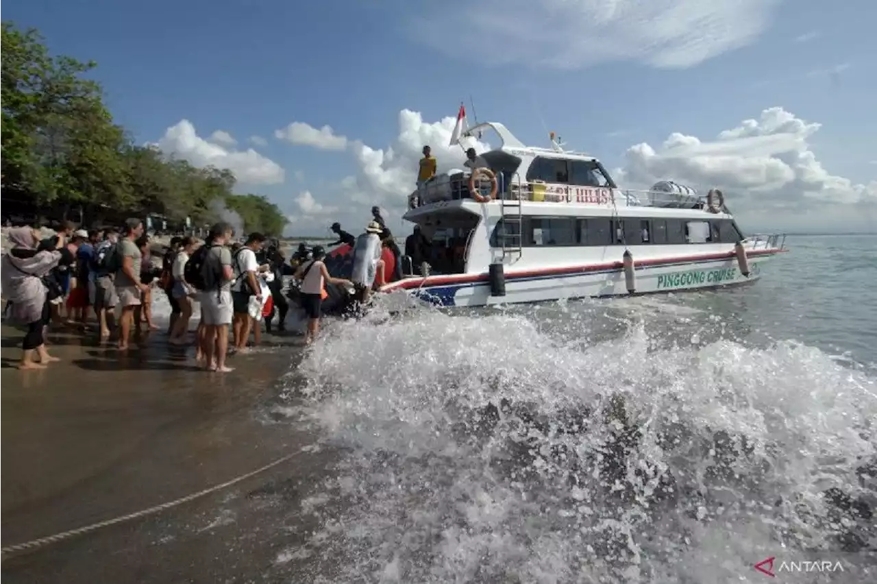 BMKG: Waspada Jalur Penyeberangan di Selat Lombok dan Badung Bali