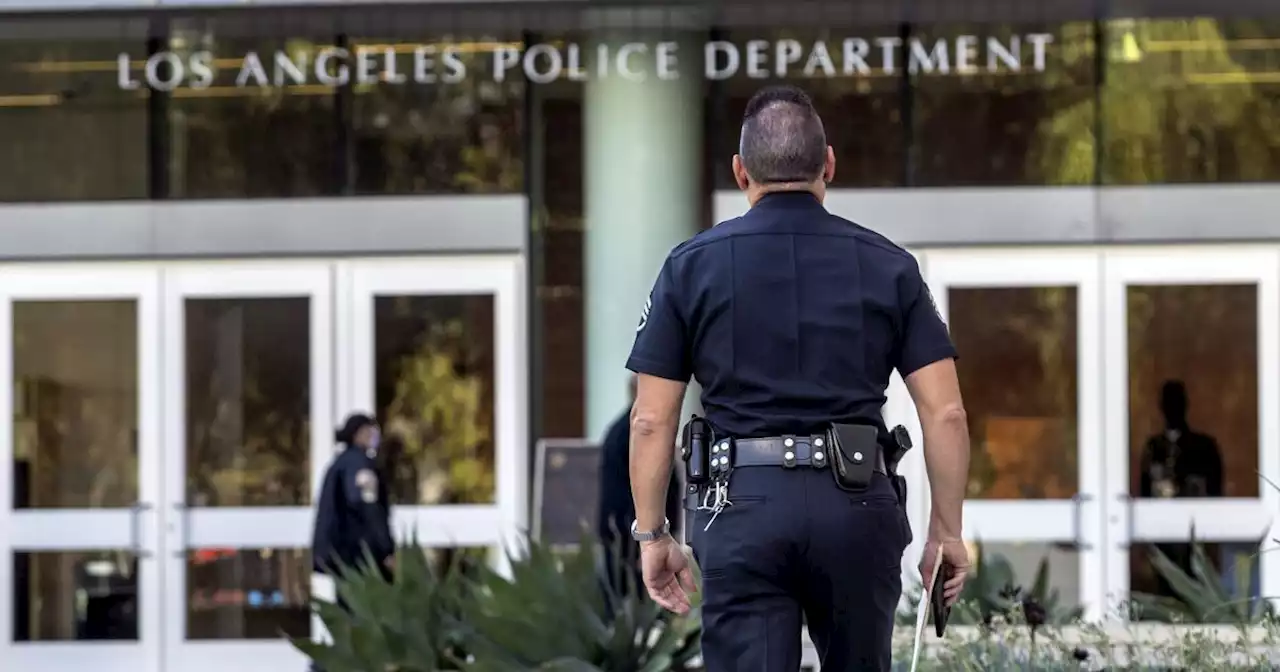 L.A. Times, media coalition oppose L.A. lawsuit to claw back police photos from journalist