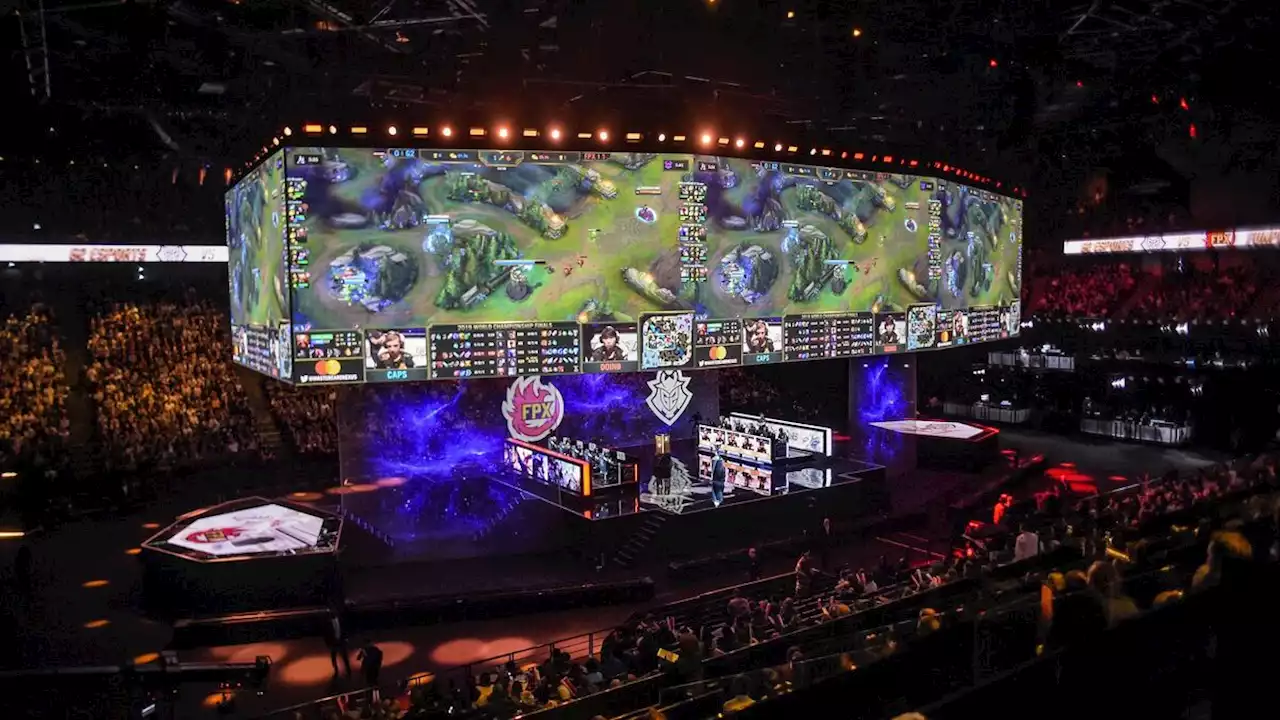 « Counter-Strike », « League of Legends »… Comment l’Accor Arena est devenu le temple de l’e-sport