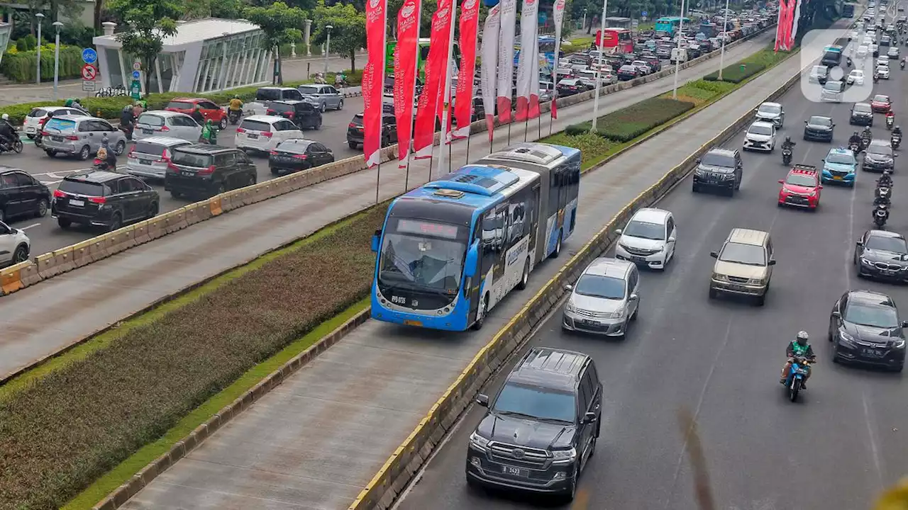 Transjakarta Uji Coba Layanan Bus dengan Waktu Tempuh 35 Menit di 3 Rute