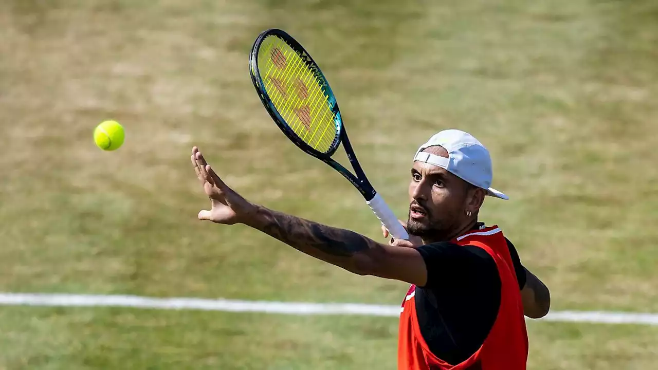 Tennis-Rüpel jagt Diebe und verletzt sich schon wieder