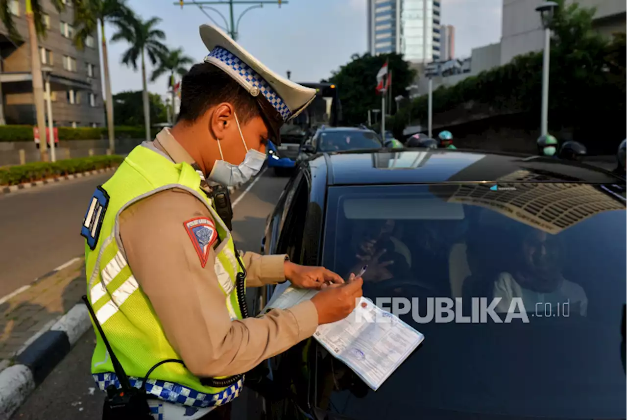 Dirlantas Polda: Tilang Manual untuk Edukasi, Bukan Bikin Takut |Republika Online