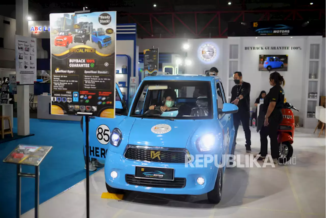 Melihat Pameran Kendaraan Listrik PEVS 2023 di JIExpo Kemayoran |Republika Online