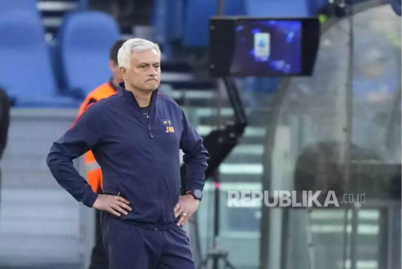 Mourinho Konfirmasi Dybala dan Smalling Siap Tampil Bela Roma Lawan Bayer Leverkusen |Republika Online