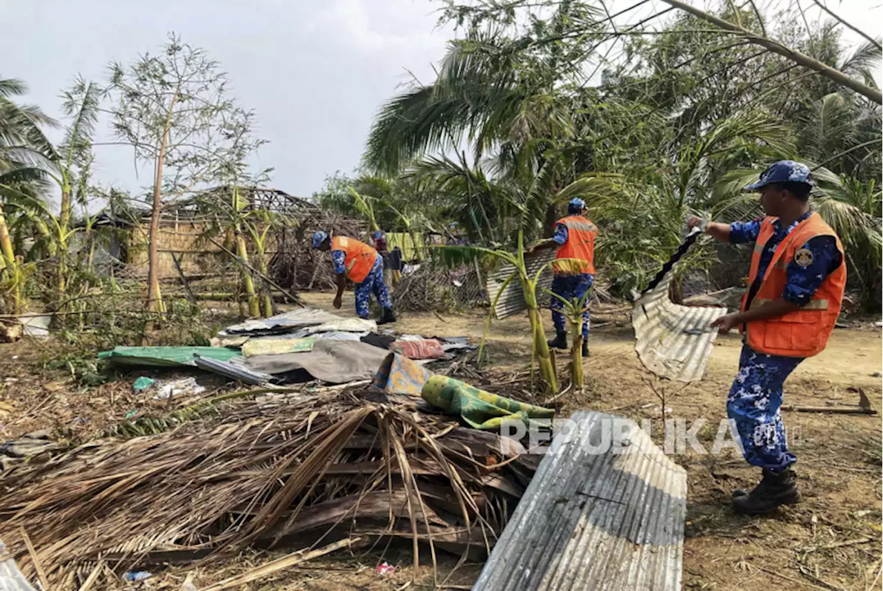 Topan Mocha Dikhawatirkan Sebabkan Kematian Ratusan Muslim Rohingya |Republika Online