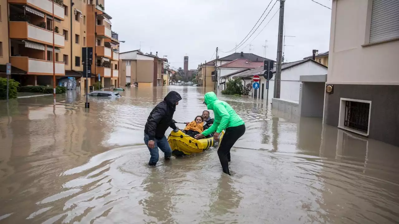 Al menos nueve muertos y miles de evacuados por las inundaciones en Italia