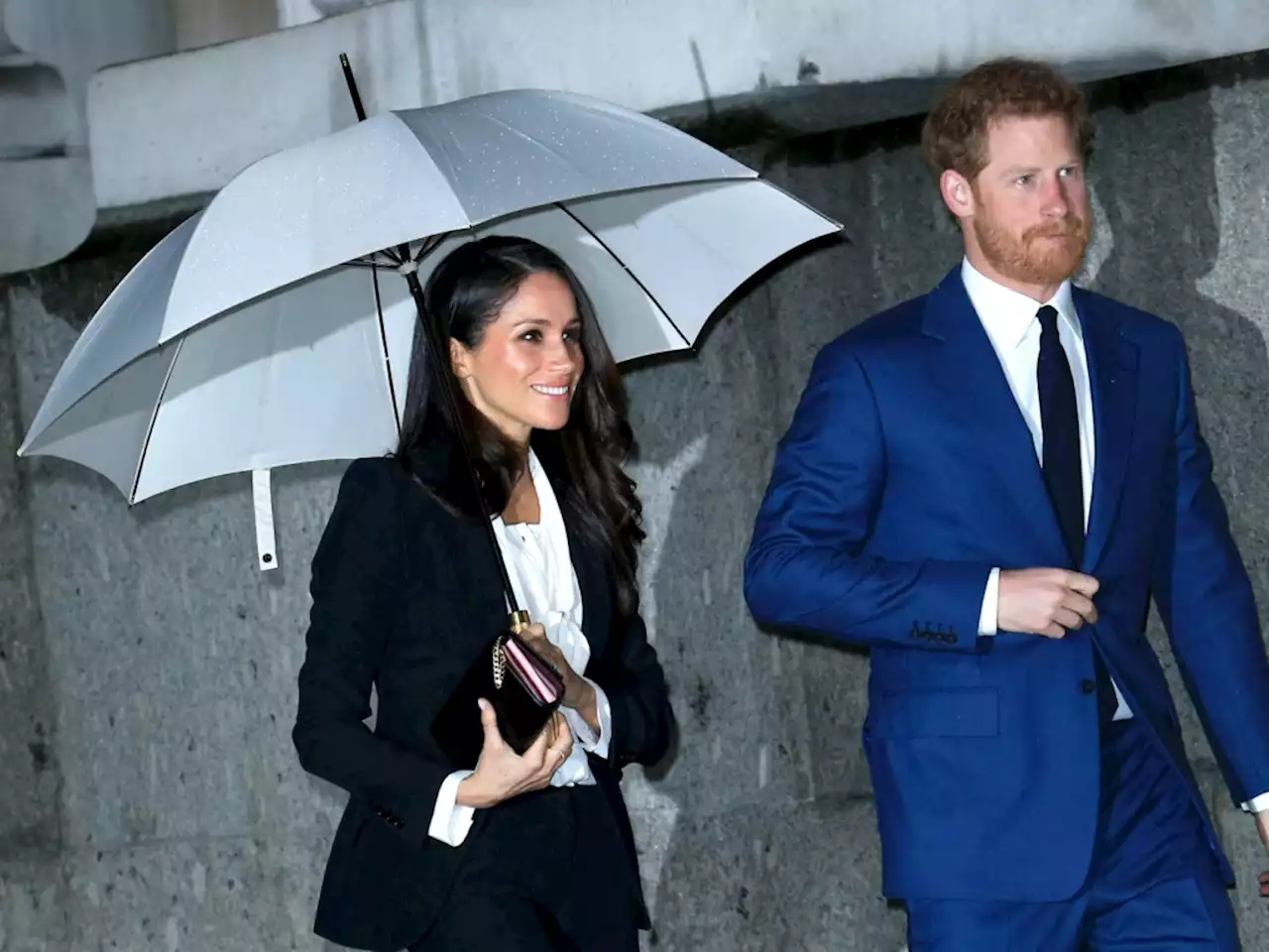 The Royal Family Was Eerily Silent About Prince Harry & Meghan Markle's Scary Paparazzi Incident