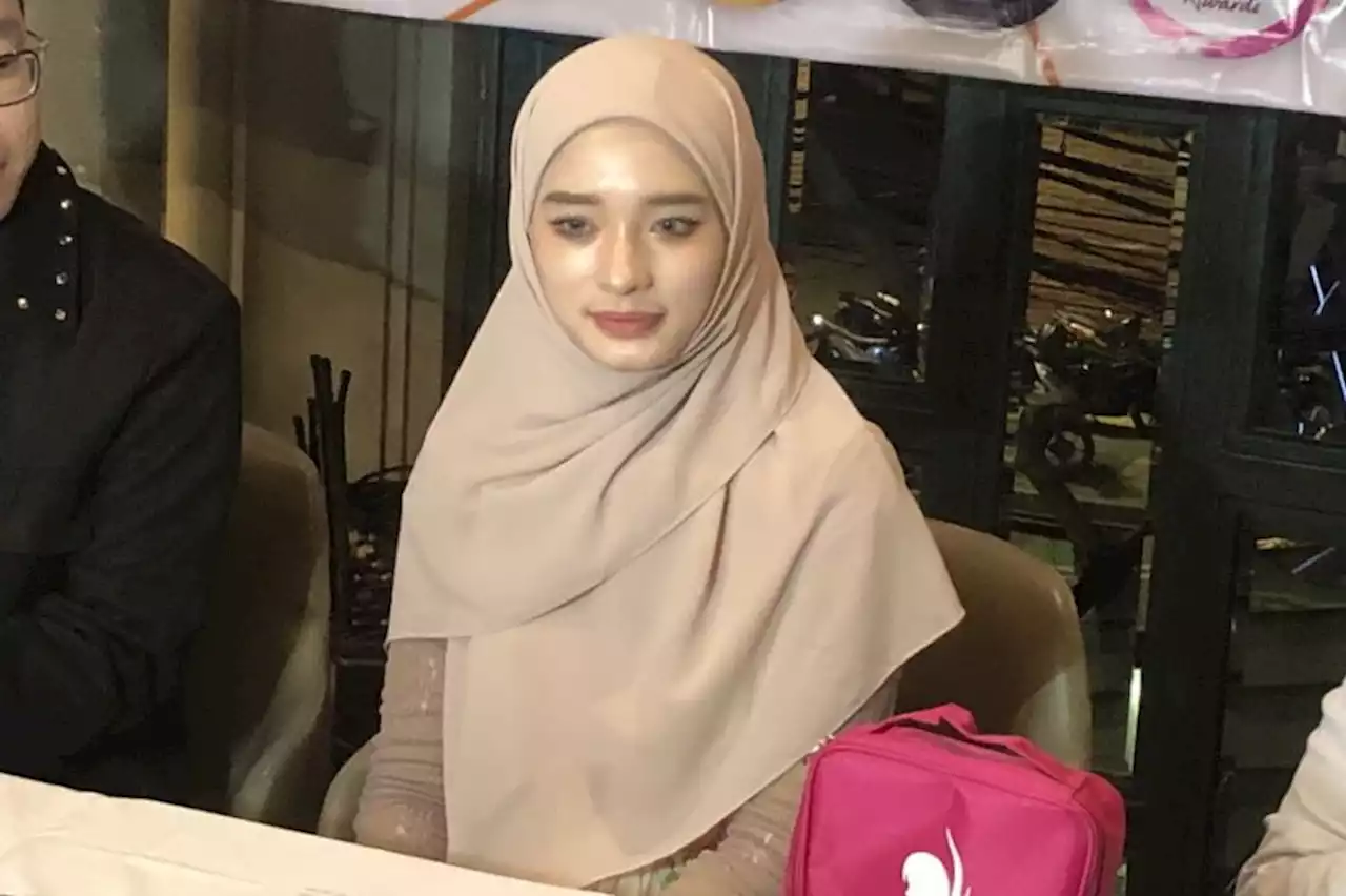 Berjuang untuk Ketiga Anaknya, Inara Rusli Terpaksa Lepas Cadar