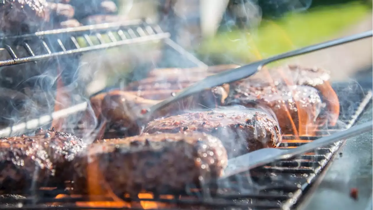 ‘I’m not giving up the barbeque’: Melbourne aims to be gas free by 2030