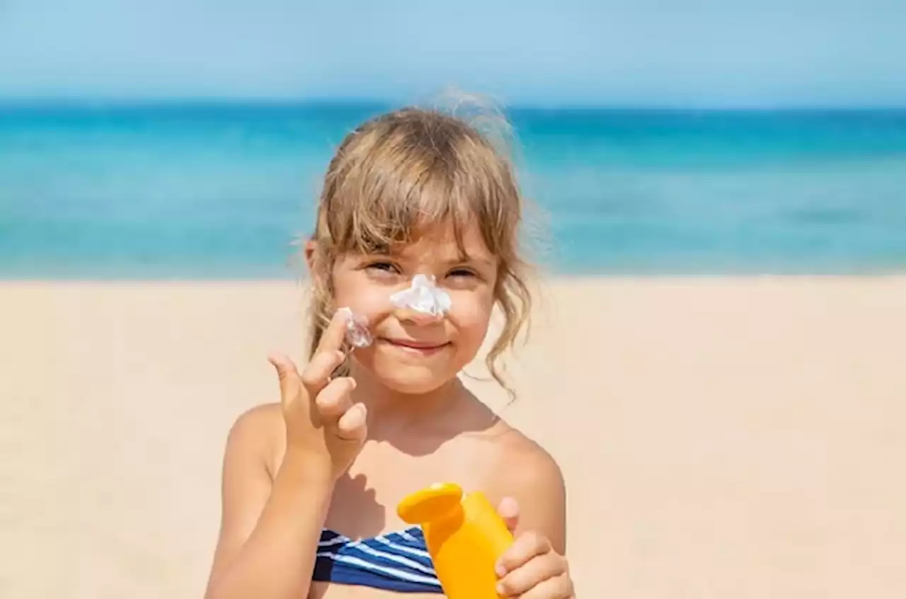 Pentingnya Penggunaan Sunscreen Sejak Usia Anak-anak, Ini Tujuannya