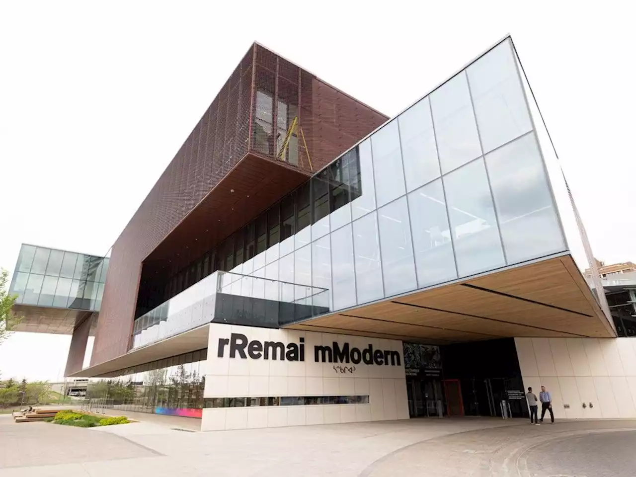 Saskatoon councillors OK Remai Modern budget plan, arena vote timeline