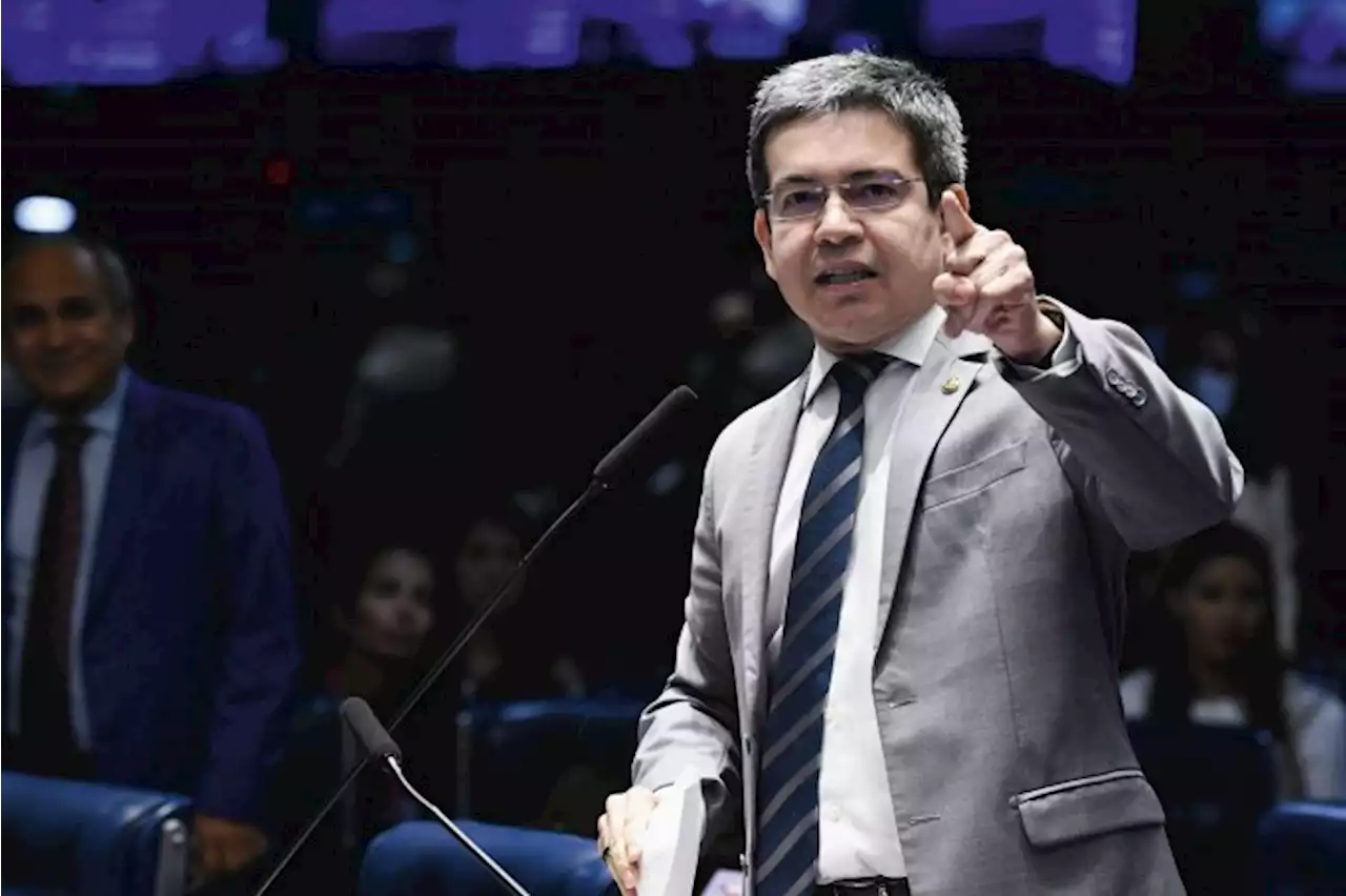 Randolfe se desfilia da Rede, que perde seu único senador | Radar