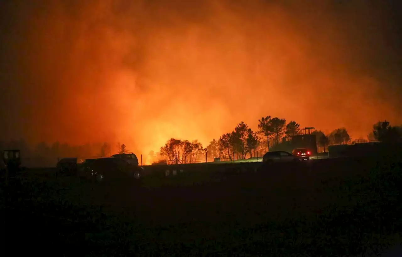 Un feu de forêt « hors de contrôle » en Espagne, 700 personnes évacuées