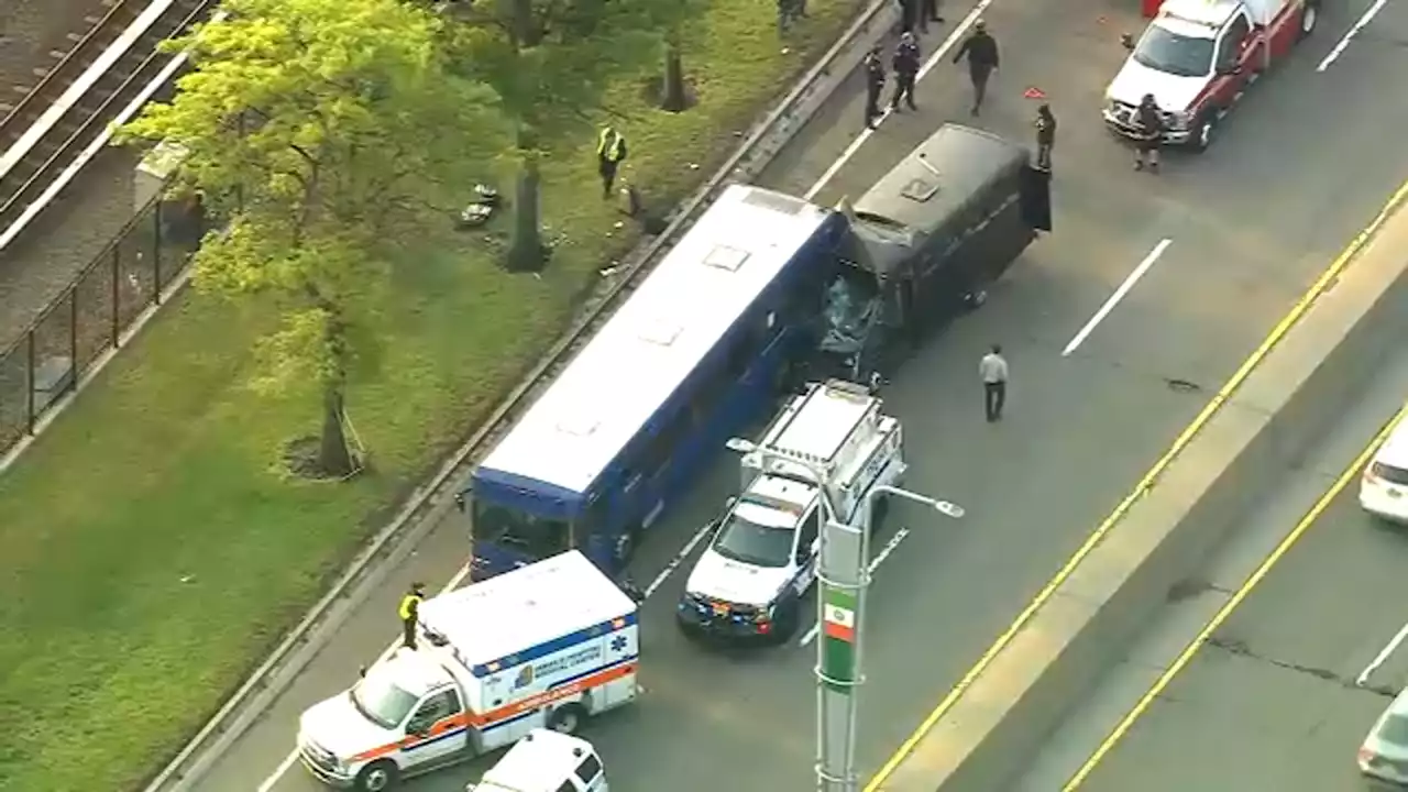 15 hurt in accident involving Delta Airlines bus, commuter van at JFK Airport