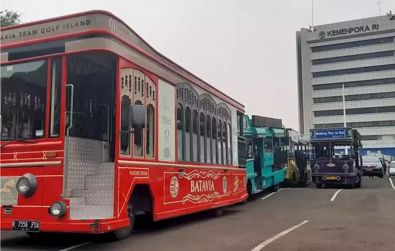 Keliling Kota, Kirab Timnas U-22 Gunakan Bus Bandros dan Uncal