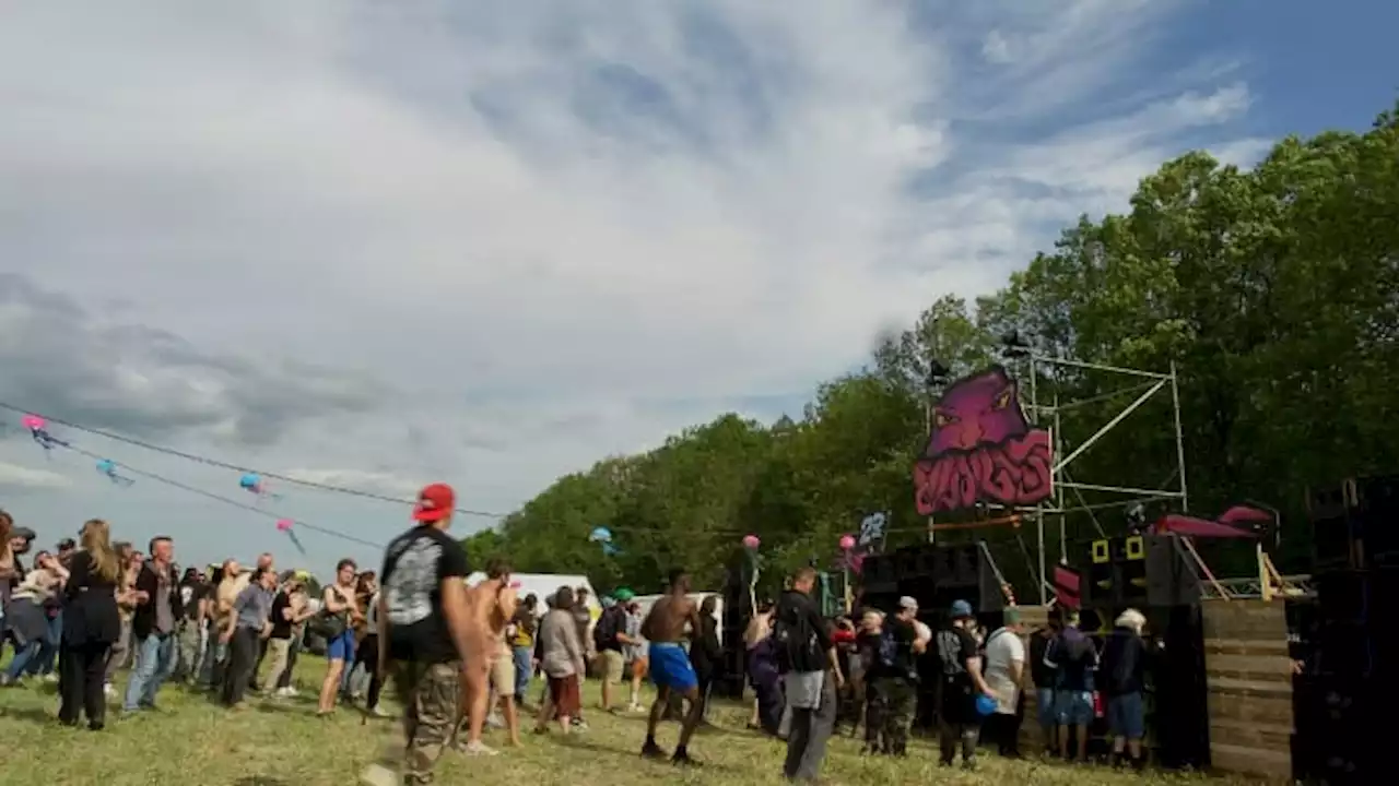 Teknival dans l'Indre: trois personnes évacuées vers l'hôpital de Châteauroux