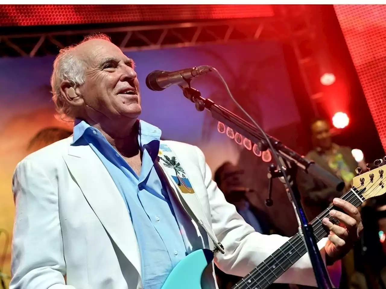 Jimmy Buffett hospitalized, cancels weekend concert